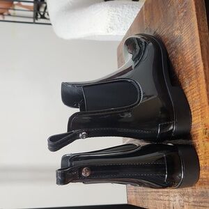 Black Chelsea Water Resistant Rain Boots (Marc Fisher 7)